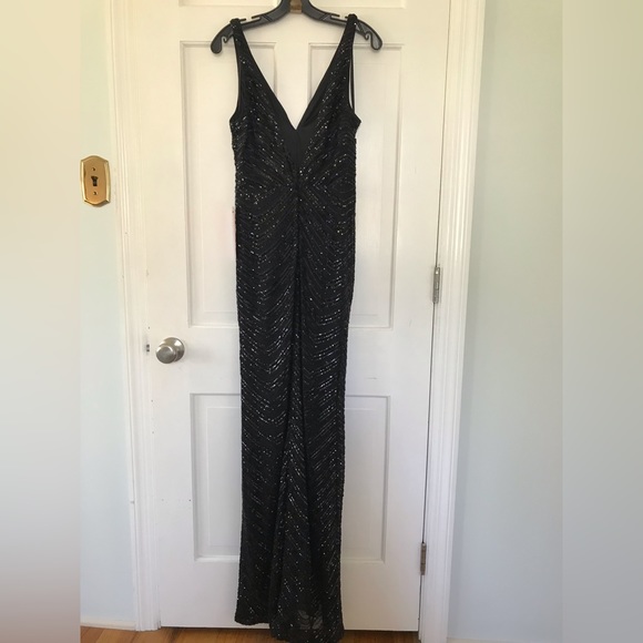 NWT! Gorgeous GB Black Sequin VNeck Floor Length Gown with Leg Opening Size Med - Picture 3 of 14